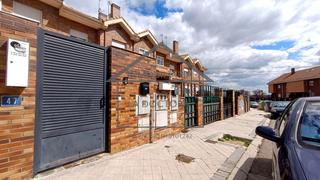 Casa adosada en Las Castañeras - Bulevar. Chalet adosado en las castañeras  bulevar