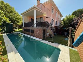 Casa  De la cultura. Chalet pareado con piscina!!