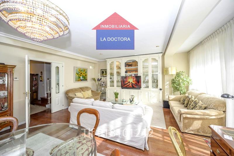 Foto 68d22cc2-4976-45a2-9350-438346001612. Maison jumelée avec chauffage piscine dans Estación Pozuelo de Alarcón