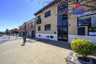 Etagenwohnung  Calle de los mártires. Piso céntrico con garaje y ascensor!!