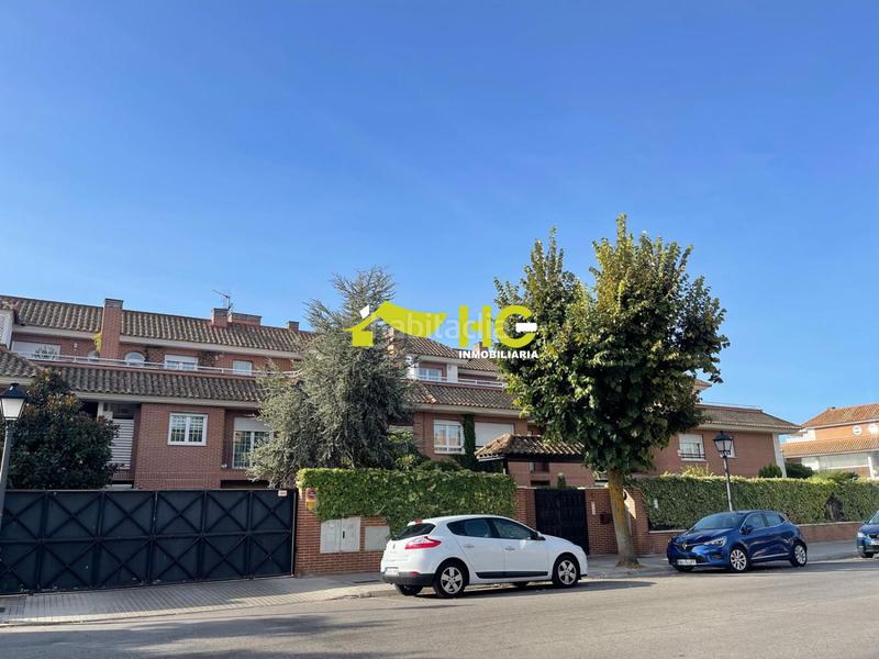 Foto e0d0f84c-f301-4c92-a409-7399ec71476a. Aparcament cotxe a Centro Villaviciosa de Odón