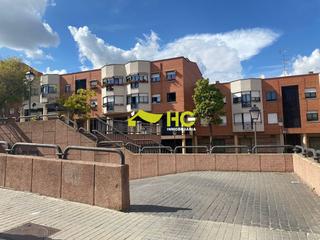 Lloguer Aparcament cotxe a Centro. Garaje en alquiler en casco urbano.