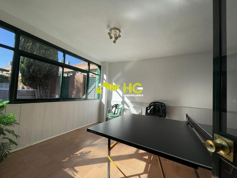 Foto d92304e2-921c-4670-84b4-092c7d7a8194. Casa adossada amb calefacció aparcament piscina a Villaviciosa de Odón