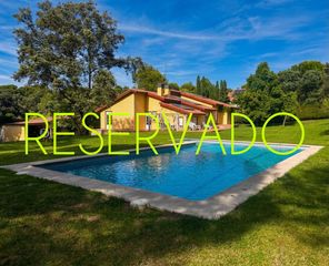 Chalet in El Bosque. Chalet en venta en urbanización  el bosque, 4 dormitorios.
