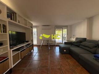 Miete Studiowohnung in Centro. Estudio en alquiler en casco urbano, 1 dormitorio.