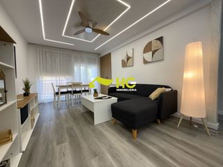 Miete Etagenwohnung in Centro. Piso en alquiler en centro, 3 dormitorios.