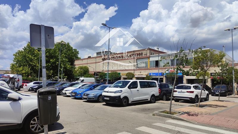Foto 9d760314-331a-4a29-9851-b77453ef607e. Local comercial a Centro Colmenar Viejo
