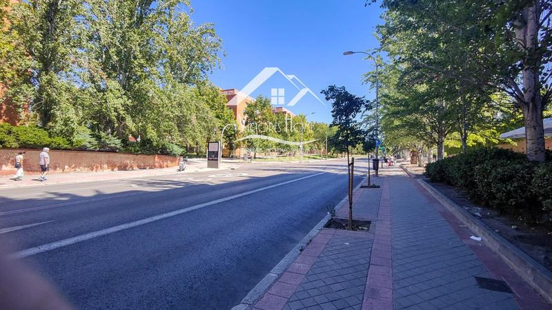 Foto 0a5dd6bc-5543-4b68-8489-c1a6899fe01c. Locale commerciale in Portazgo Madrid