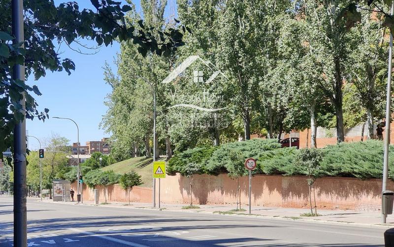 Foto e8fbab8c-abfb-4b3d-83aa-82d4b5982992. Locale commerciale in Portazgo Madrid