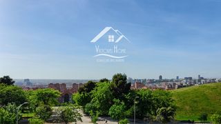 Pis  Ramon perez de ayala. Luminosa 4ª planta con ascensor y vistas espectaculares en ramón