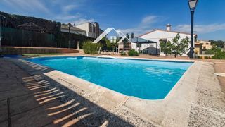 Chalet  Alberche. Chalet con piscina junto al río alberche