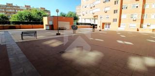 Etagenwohnung en Guardia Civil-Zona Industrial. Oportunidad!!  3 habitaciones 2 baos garaje y trastero