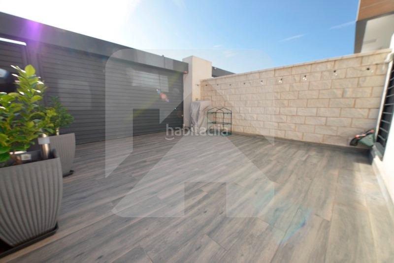 Foto ebe4cfab-3d41-405c-8583-7e0d8eaca567. Casa a schiera con riscaldamento parcheggio piscina in Valdemoro