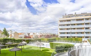 Àtic  Avenida antonio van de pere. Venta de atico duplex  en urbanizacion con piscina