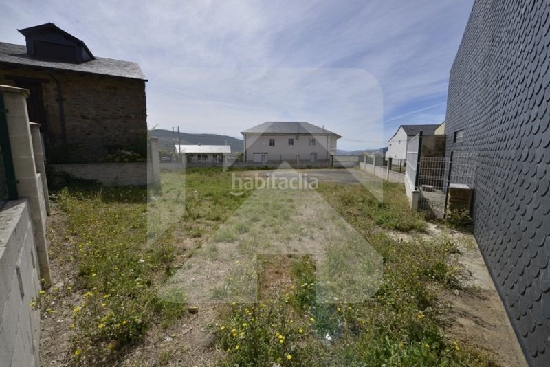 Foto a016b9ae-967d-443c-bf2d-c08475ac3b8a. Terreny residencial a calle candelas-lb a Fabero