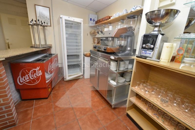 Foto fa55a4c4-25ea-4319-bebc-d48e81637324. Affitto locale commerciale in calle candelas-lb 28 in Fabero