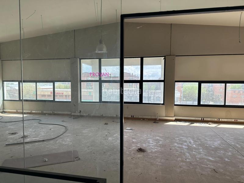 Foto 2b69ede1-44bc-4d3a-b5af-869ef034cc0c. Lloguer oficina amb aparcament a Virgen del Rosario Torrejón de Ardoz