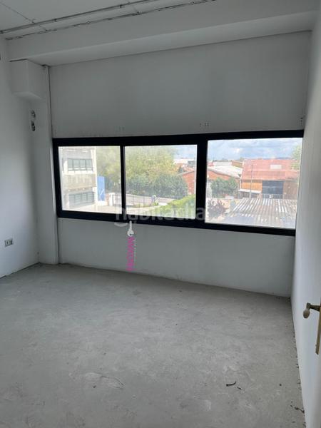 Foto 5cd0febc-7850-4e37-86d7-2b78df202f3f. Rent office space with parking in Virgen del Rosario Torrejón de Ardoz