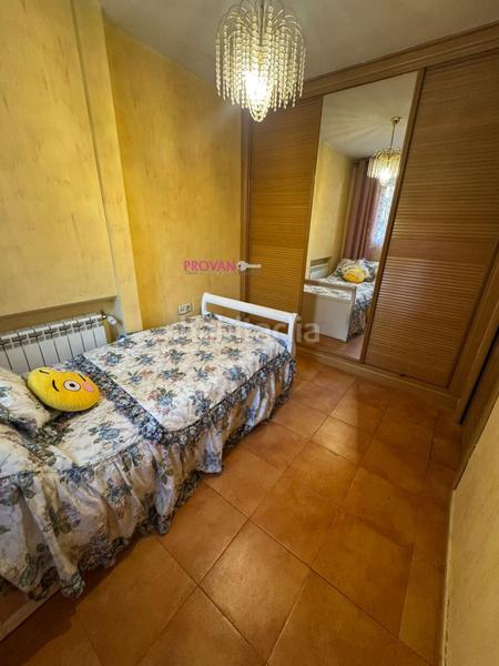 Foto 1f0b56df-3550-4207-adba-f9deb35e6e23. Casa amb calefacció a Virgen del Rosario Torrejón de Ardoz