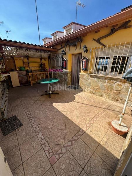 Foto a3a6f22a-9e9b-40cf-ab7c-7e44751aeb35. Casa amb calefacció a Virgen del Rosario Torrejón de Ardoz