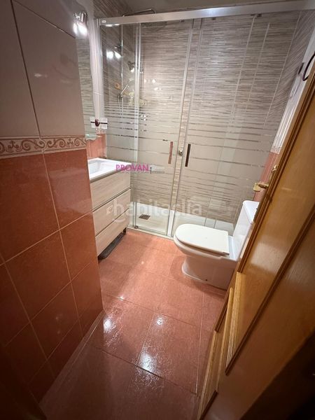 Foto 374f6b2e-e12d-4f96-8708-93bc1368c078. Casa aparellada amb calefacció aparcament piscina a Loeches
