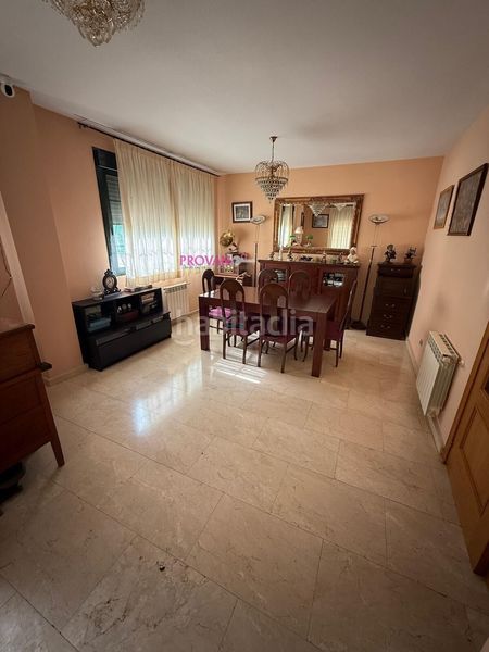 Foto 5ce079fb-91da-473c-a55c-036cfb905ac6. Casa aparellada amb calefacció aparcament piscina a Loeches