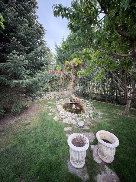 Foto d364408a-d7b9-4f2d-a627-0fd5745d98db. Casa aparellada amb calefacció aparcament piscina a Loeches