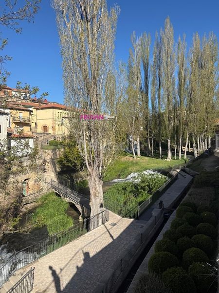 Foto 467cdc3d-39b0-4d79-89c1-9aa0614d268f. Casa acogedora y exclusiva casa urbanizacion valdenaya en Trillo