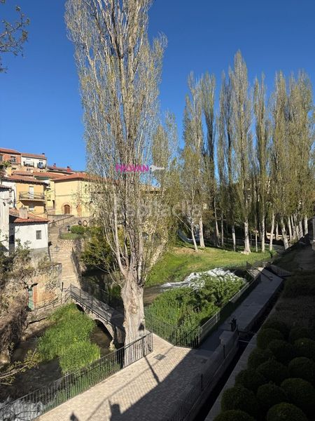 Foto 50df8b08-4464-413c-8216-b88f24c65fc0. Casa acogedora y exclusiva casa urbanizacion valdenaya en Trillo