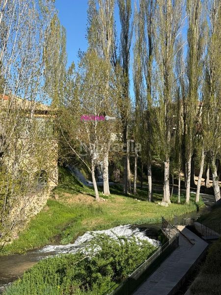 Foto ac01fc89-a303-4b94-ad38-8080d8812afa. Casa acogedora y exclusiva casa urbanizacion valdenaya en Trillo