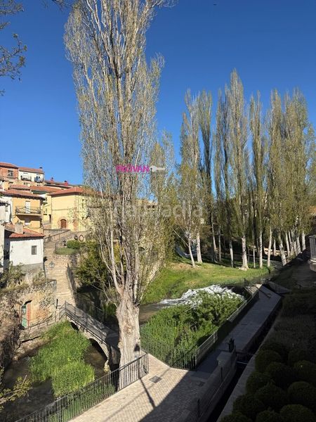 Foto b2c1d063-b100-45c6-9409-1abeafbbdde9. Casa acogedora y exclusiva casa urbanizacion valdenaya en Trillo