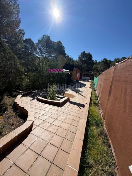 Foto c849bcf6-57b2-4927-a0f0-b0072a0e111e. Casa acogedora y exclusiva casa urbanizacion valdenaya en Trillo