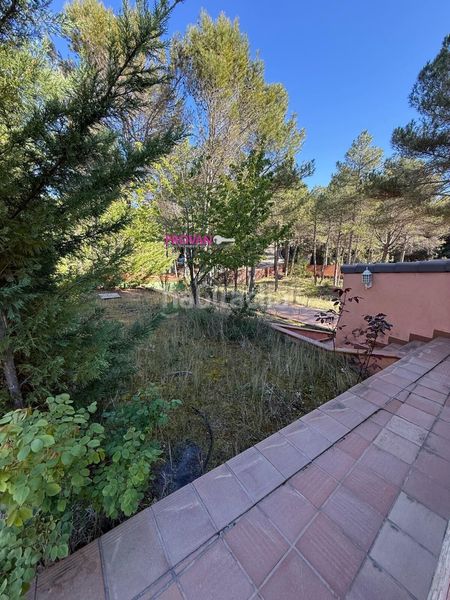 Foto d2273d6e-ef47-417e-9d6d-cc158379129e. Casa acogedora y exclusiva casa urbanizacion valdenaya en Trillo