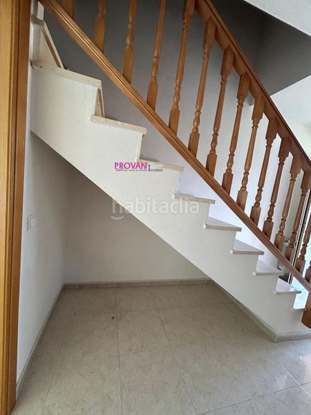 Foto 5ac8d4cf-bbeb-4a09-ae6e-863150a12f02. Casa amb aparcament a Galápagos