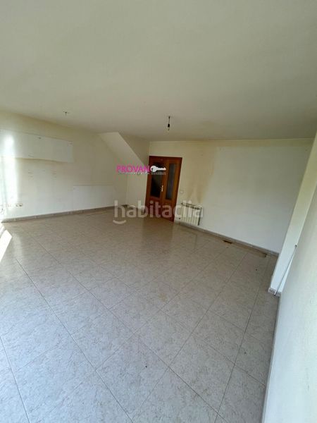 Foto 73b8da36-e3d4-4622-8f81-fa753dccf6e8. Casa amb aparcament a Galápagos