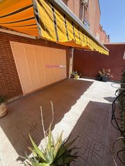 Casa adossada a Cañada - Mancha Amarilla. Chalet adosado con 5 dormitorios, 2 baños y aseo.  patio, terraz