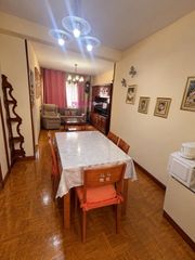 Appartement à Valdezarza. En venta zona valdezarza con 3 doritorios y terraza!!