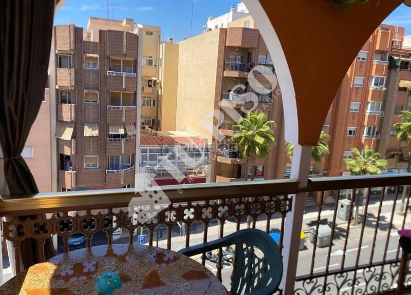 Foto 144af403-591d-4252-a7c3-f81069dc77f4. Pis a Colonia Madrid Benidorm