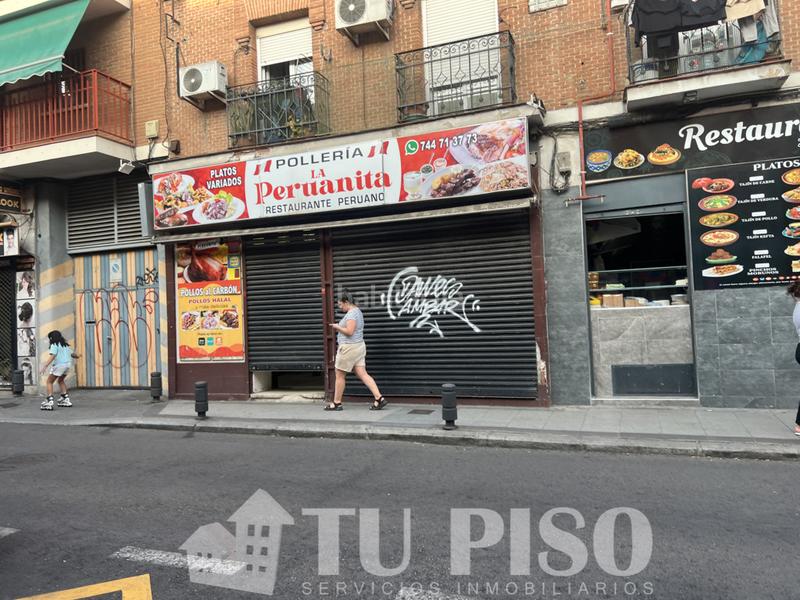 Foto a40c876e-a5b6-4540-ad54-5f7f594fa7a9. Local comercial local con 6 metros de fachada y salida de humos en Madrid