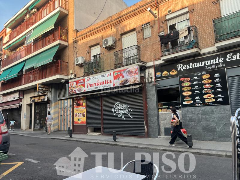 Foto b88dab06-2d5b-402a-8582-f013c2c48563. Local comercial local con 6 metros de fachada y salida de humos en Madrid