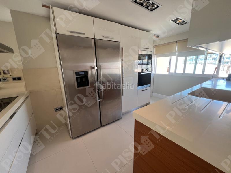 Foto 21ec38e7-b26c-4756-bf25-2c1794044177. Appartamento con riscaldamento in Playa Levante Benidorm