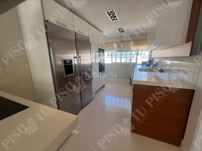 Foto 64ac17f0-2716-447b-82d8-e4f3d878bfe6. Appartamento con riscaldamento in Playa Levante Benidorm