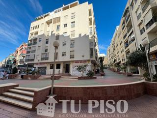 Piso  Pasaje san ignacio de loyola. Ático con ascensor  en  quinta planta  en el edificios etxezuri,