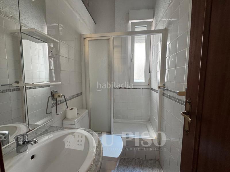 Foto 25171adf-54a2-45a1-b669-29cbd95c0088. Affitto appartamento in calle de aldea del fresno 15 in Madrid