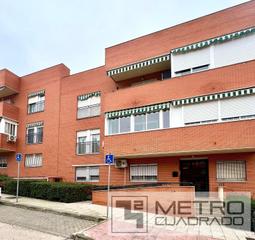 Planta baixa a Covadonga - Los Manzanos. Estupendo piso en venta en calle copernico  navalcarnero!