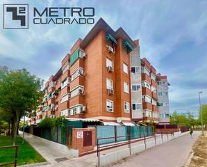 Appartement à Loranca. Piso con piscina en loranca