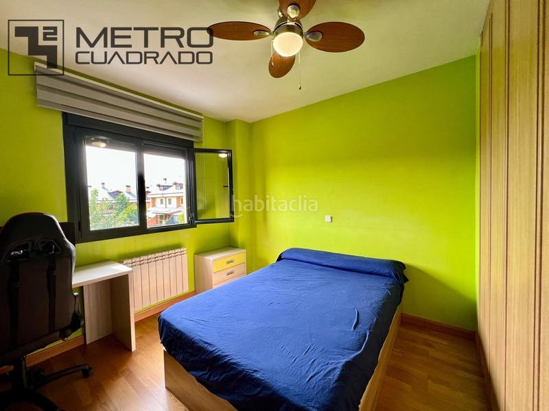 Foto eefee0d2-fd32-422d-8169-b1a4837a4f95. Chalet  adosado con piscina comunitaria en Universidad-Hospital Fuenlabrada