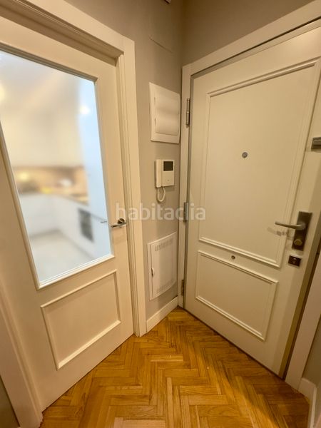 Foto b2c742d0-8324-48a8-9770-85a596ccd7cf. Pis amb calefacció aparcament a Hispanoamérica-Bernabéu Madrid