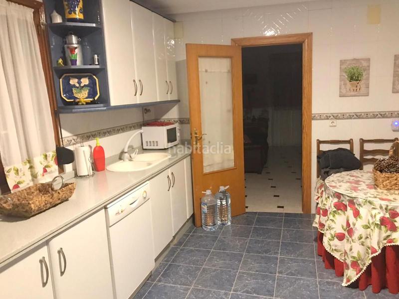 Foto 5d481375-5cd2-4d22-a694-a2b534c3510c. Chalet akasa vende, (jaen) urb. "la rozuela" independiente 280 m² en parcela de 2.000m². en Linares