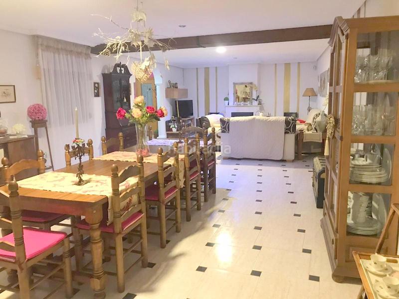 Foto 8837d941-df9a-4dee-b093-edd4f2d3b0bc. Chalet akasa vende, (jaen) urb. "la rozuela" independiente 280 m² en parcela de 2.000m². en Linares